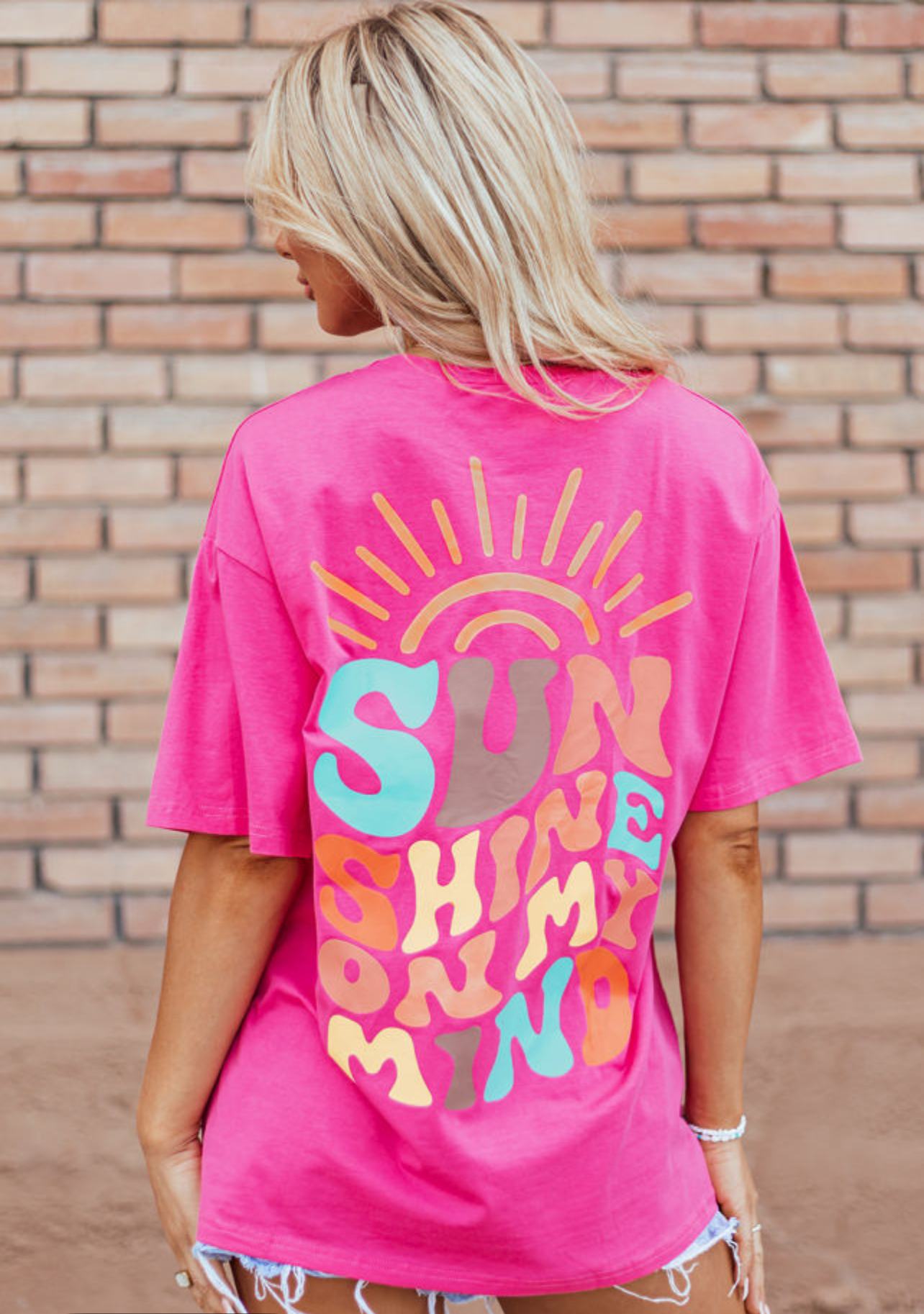 Bright pink sunshine on the mind, graphic tea