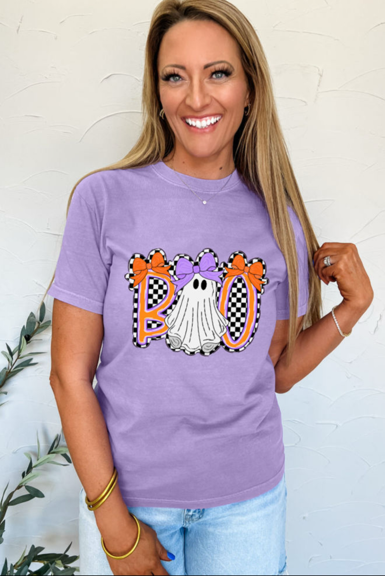 Boo Checkered Bow Ghost Halloween Graphic T-Shirt