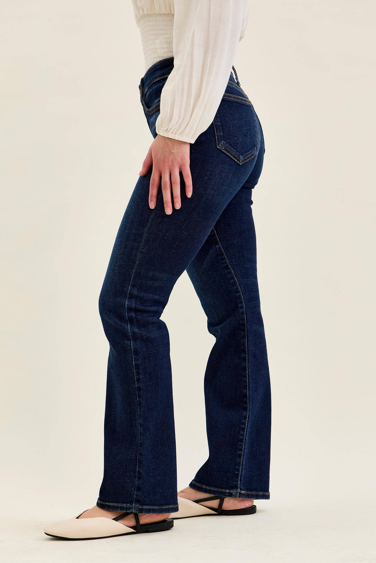 MR Petite Dark Wash Bootcut: DK / 5(27)