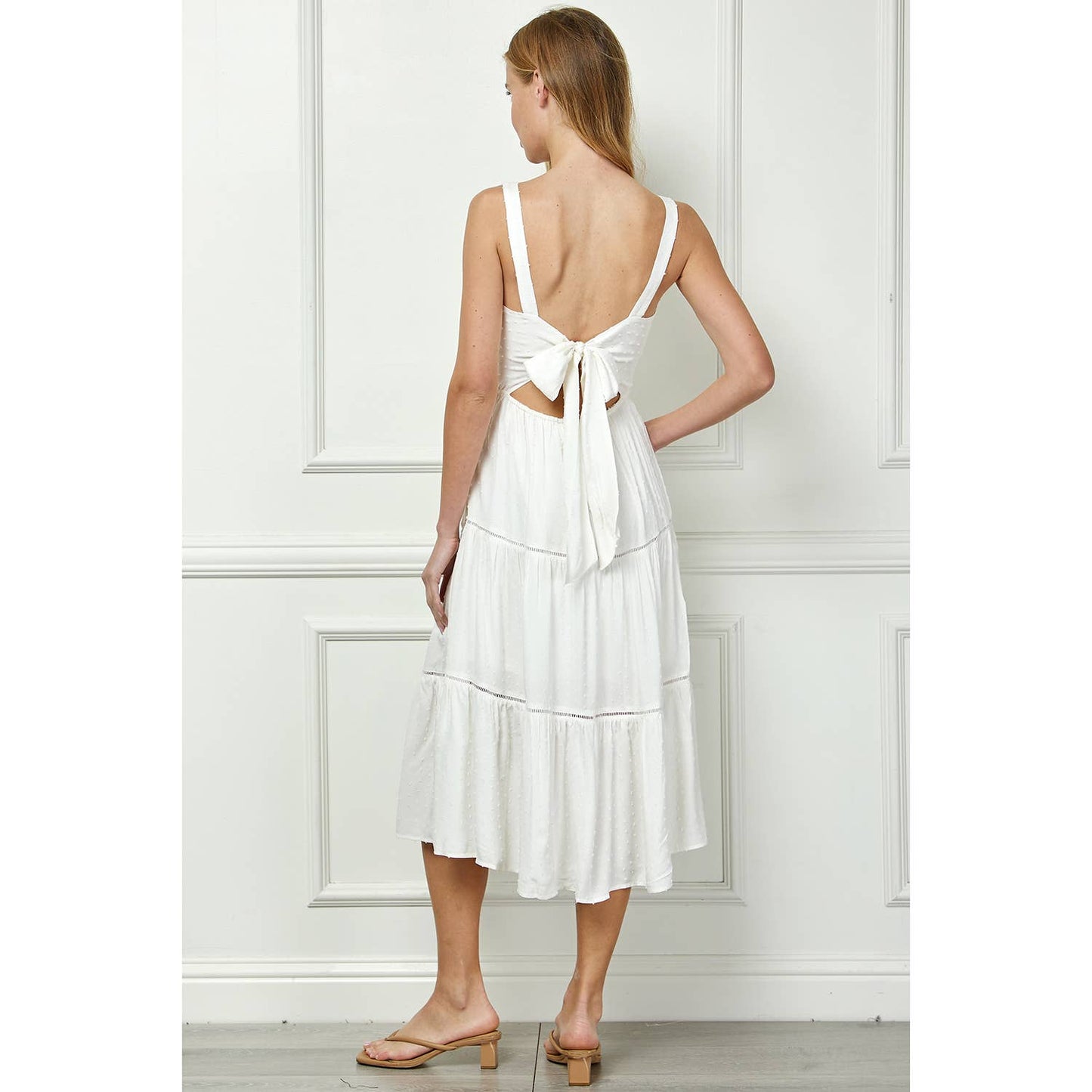 3 TIER LONG DRESS WITH STRAPS & BACK BOW TIE: IVORY / M