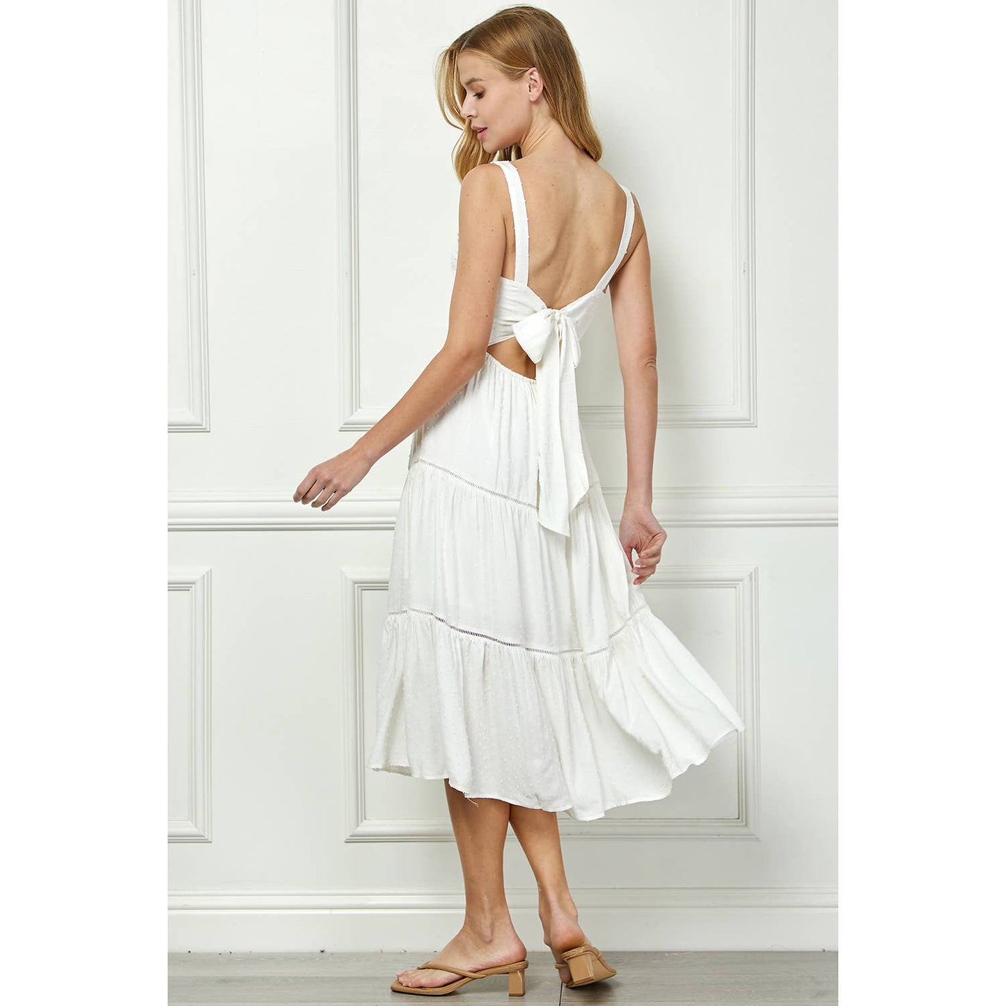 3 TIER LONG DRESS WITH STRAPS & BACK BOW TIE: IVORY / XL