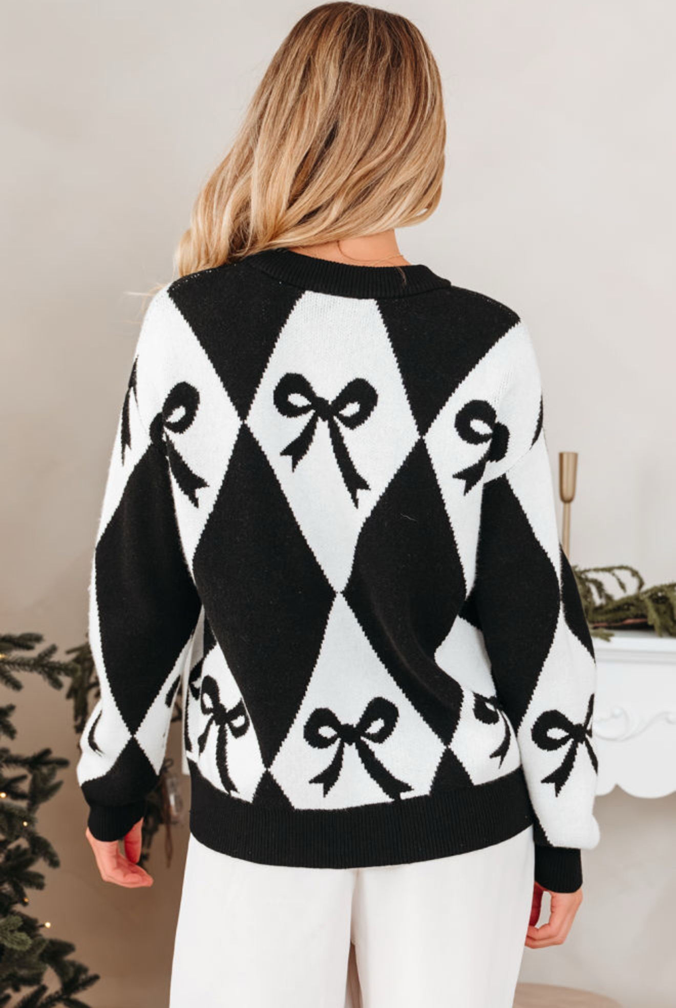 Black Bow Print 2-tone Rhombus Knit Sweater
